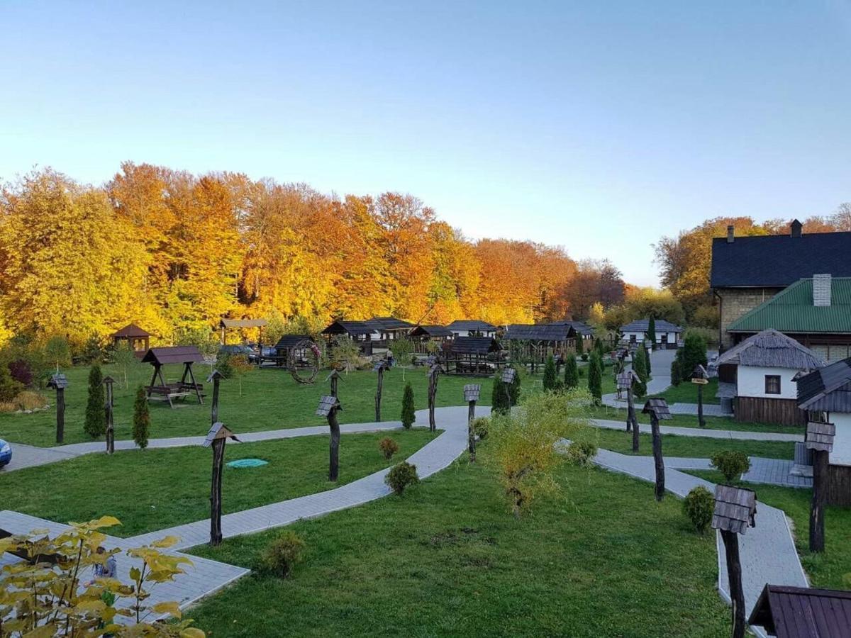 Orlyne Gnizdo Hotel Tjernivtsi Eksteriør billede